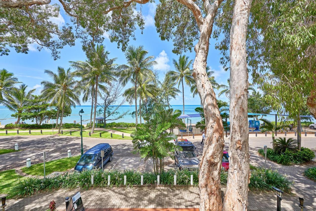 Beach Club Private Apartments Palm Cove Eksteriør bilde