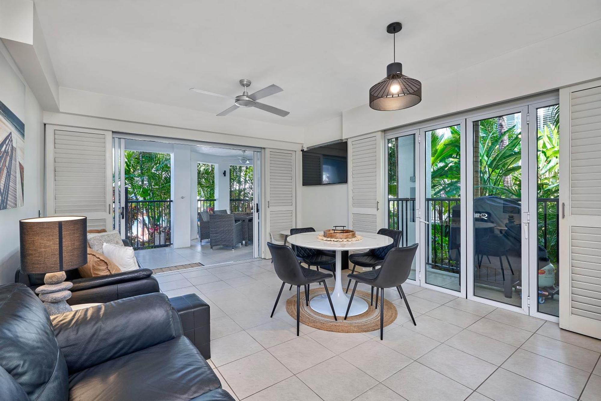 Beach Club Private Apartments Palm Cove Rom bilde