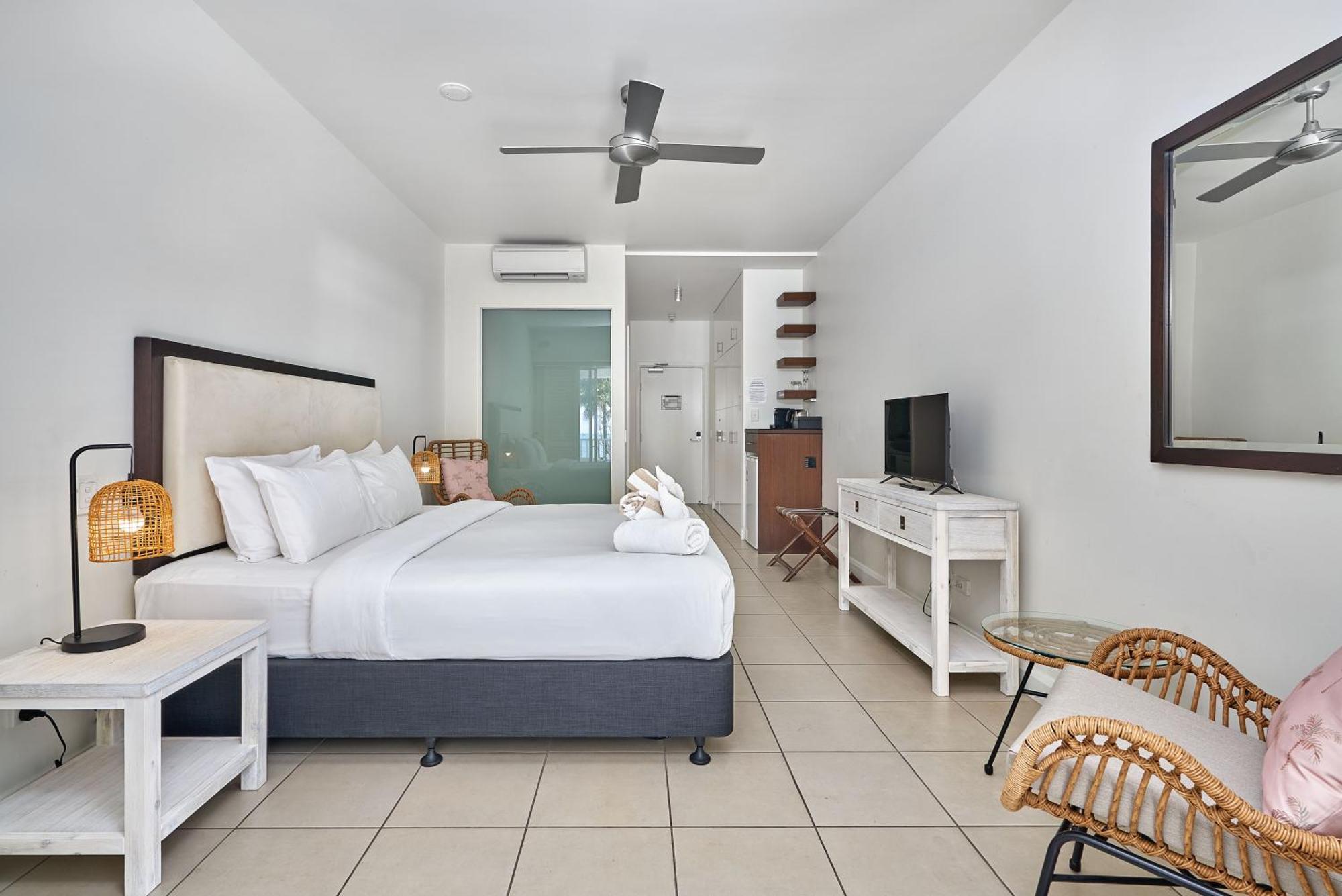 Beach Club Private Apartments Palm Cove Rom bilde
