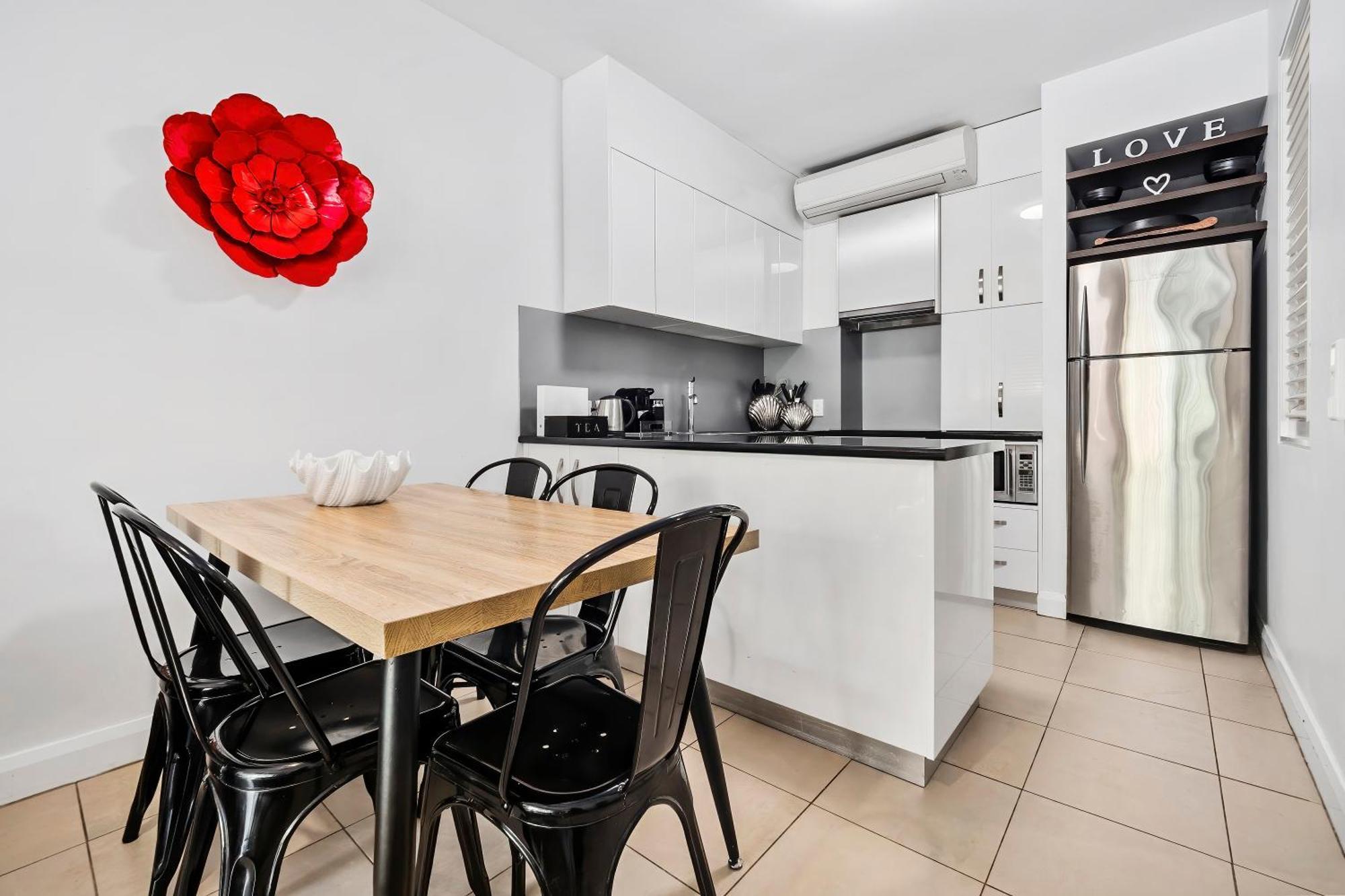 Beach Club Private Apartments Palm Cove Rom bilde